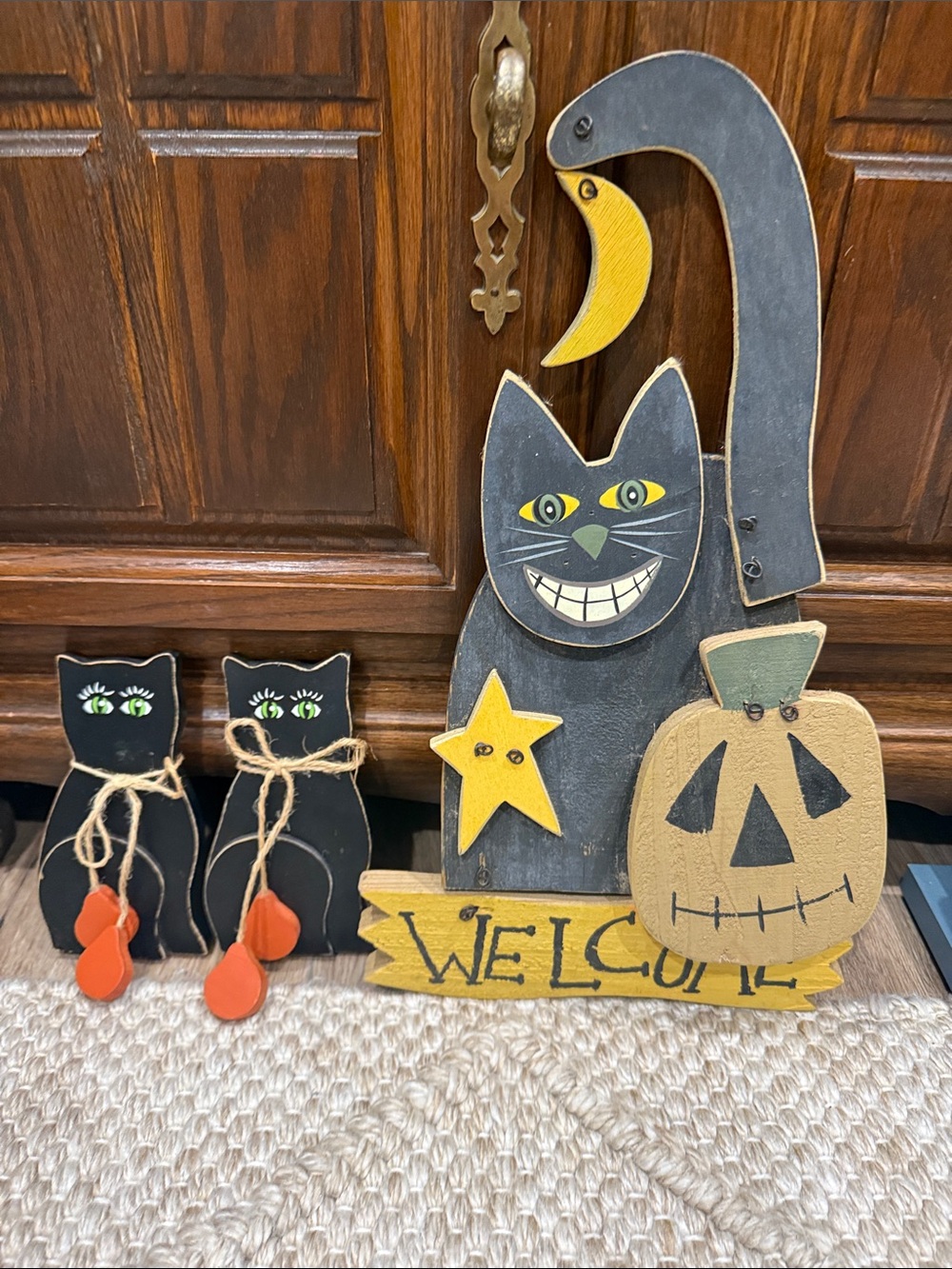 Halloween Wooden Black Cat & Pumpkin Welcome Sign with two shelf sitters